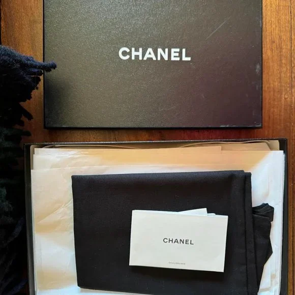 BNWT Rare Chanel White Beaded Pearl Strass Slingback Heels 38 - Picture 7 of 7